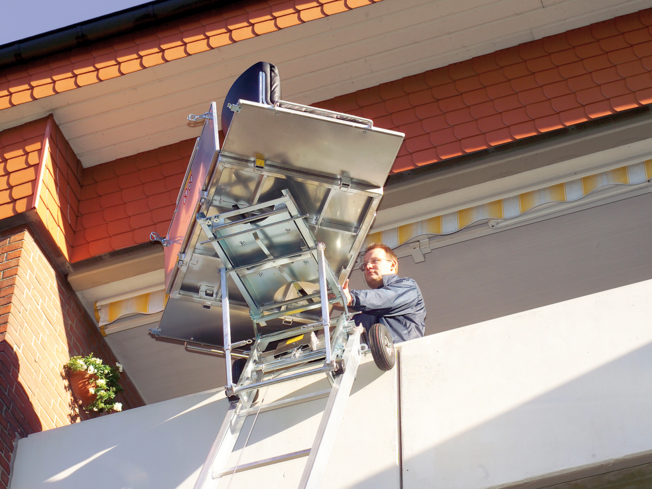 Plataforma elevadora elevador montamuebles en Catarroja